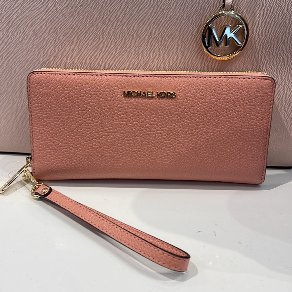 MICHAEL KORS
Leather Continental Wristlet Phone Case Wallet 
Primrose 
NWT - Picture 6 of 16